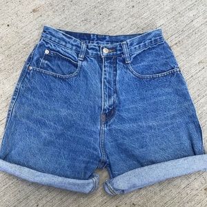 High waisted Vintage jean shorts size 5/6